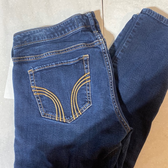 Hollister Dark Wash Low-Rise Jegging - Picture 1 of 5